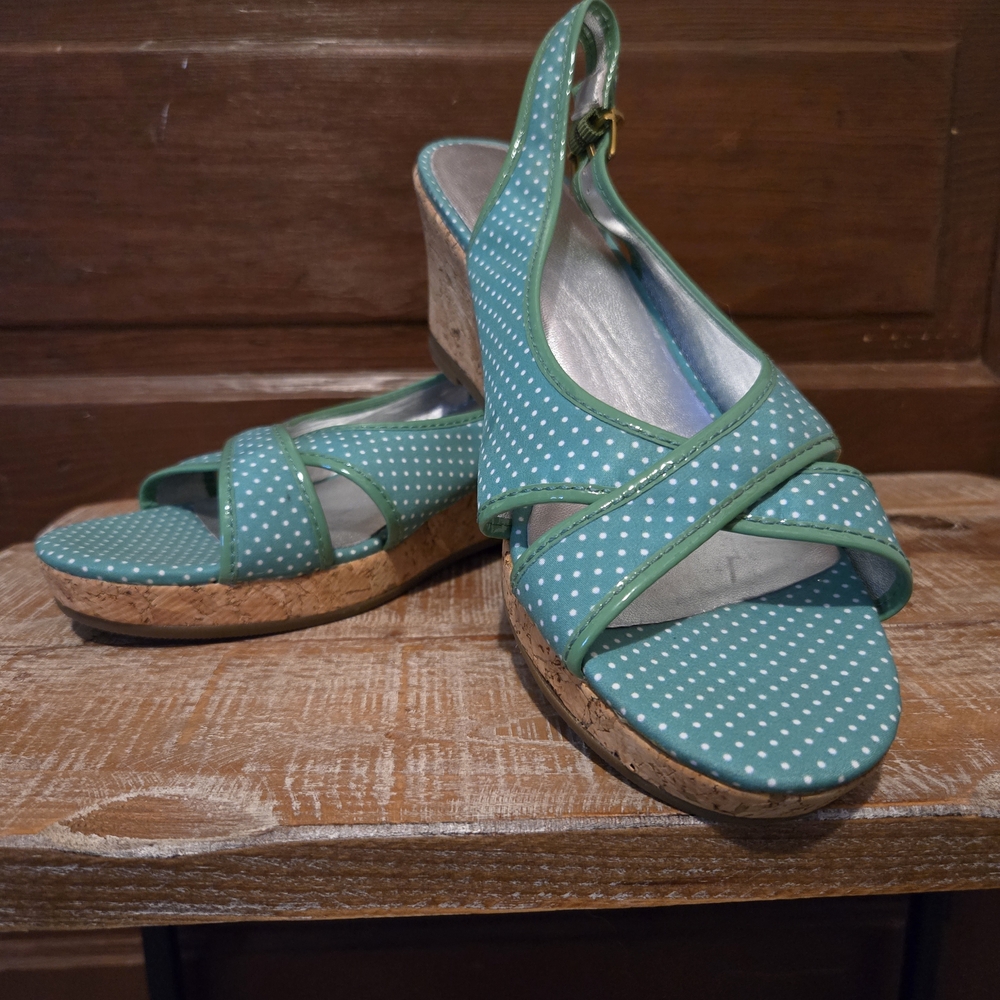 Polka Dot Slingback Wedge Sandals - Green